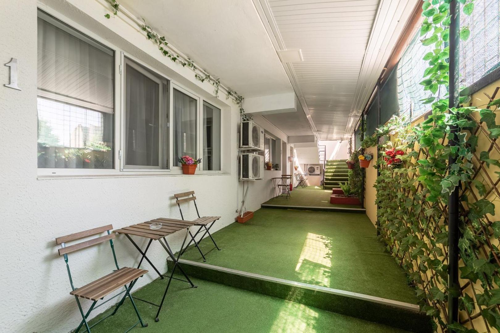 Downtown Victoria Studios By Citybookings Bucureşti Eksteriør bilde